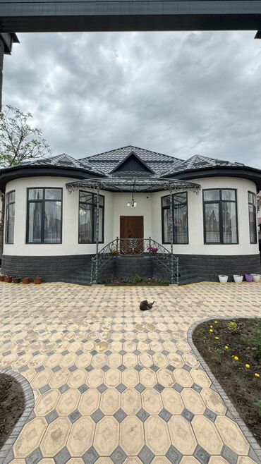киргизия 1 дом: 156 м², 4 комнаты, Свежий ремонт С мебелью, Кухонная мебель