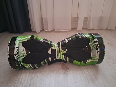 Samokatlar: Segway ela vezyetde.resmi shebekerden 450 azn alinib.iri formada