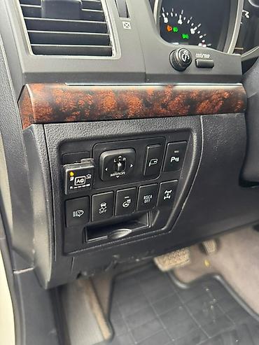 Toyota: Toyota Land Cruiser: 2014 г., 4.6 л, Автомат, Бензин, Внедорожник — 7