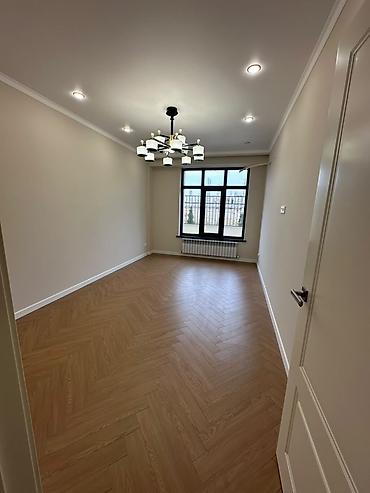 3 комнаты, 81 м², Киргизия 1 Элитка, 1 этаж, Дизайнерский ремонт