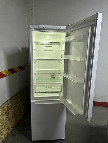 продаётся морозильник: Холодильник Indesit, Б/у, Двухкамерный, No frost, 60 * 200 * 60 — 2