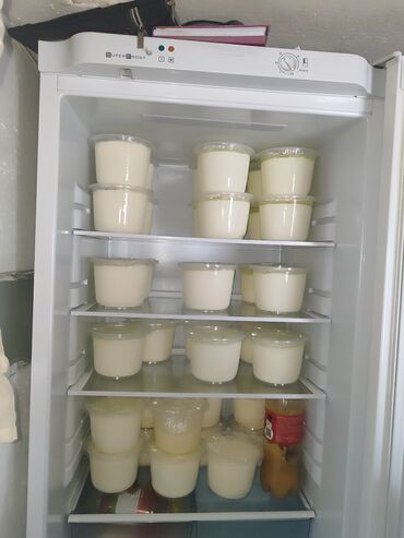Молочные продукты и яйца: Домашний каймак 400 сом литр 
домашний айран 80 сом литр