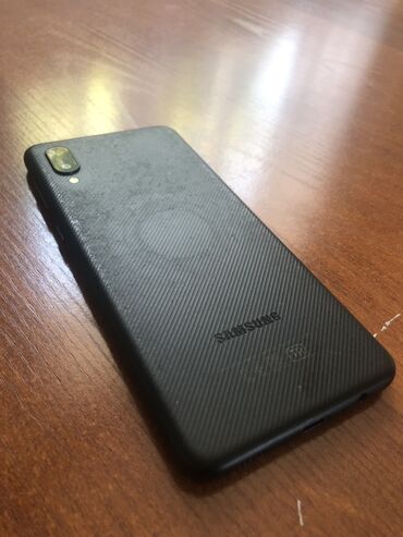 телефон беш сары: Samsung A02, Новый, 32 ГБ, цвет - Черный, 2 SIM
