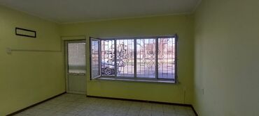 продаю дом цум: Продается дом под бизнес; район Азия Молл все коммуникации