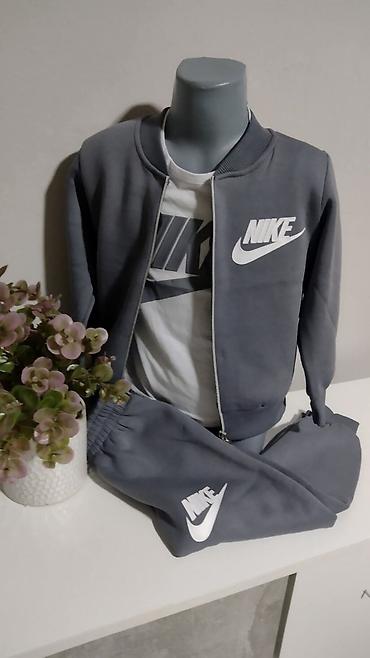 Komplet Nike trenerke – trodelni set - Boja: sivo antracit sa belim — 1