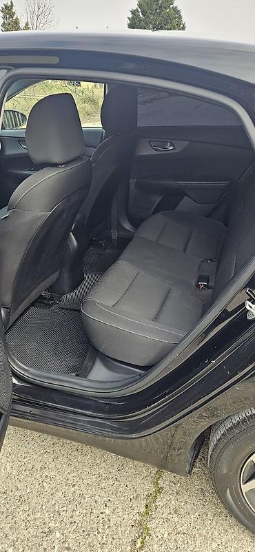 afdomobil: Kia Forte: 2 l | 2019 il Sedan — 9