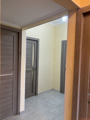 продаю квартиру в аламедине 1: 3 комнаты, 69 м², 105 серия, 5 этаж, Косметический ремонт
