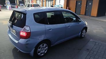 Продажа авто: Honda Fit: 2003 г., 1.3 л, Вариатор, Бензин, Хэтчбэк — 4