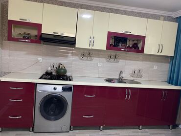 mətbəx oboyları: Metbex mebeli. tecili satılır. 300azn. ölçü 3m.60sm. uzerinde