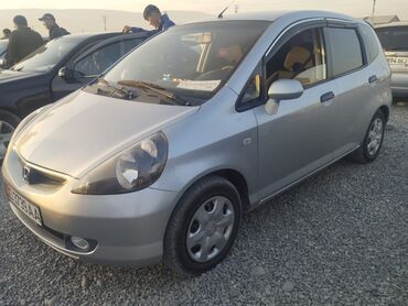 дом на колеса: Honda Jazz: 2004 г., Хэтчбэк at lalafo.kg дом на колеса: Honda Jazz: 2004 г., Хэтчбэк