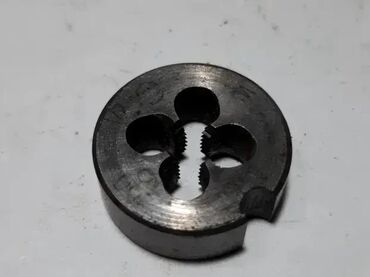 rucne makaze za secenje pecenja: Nareznica M – Standardna 🔧 Nareznica standardnog tipa dimenzije M
