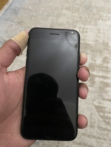 iphone 7 case: IPhone 7, 32 GB, Jet Black