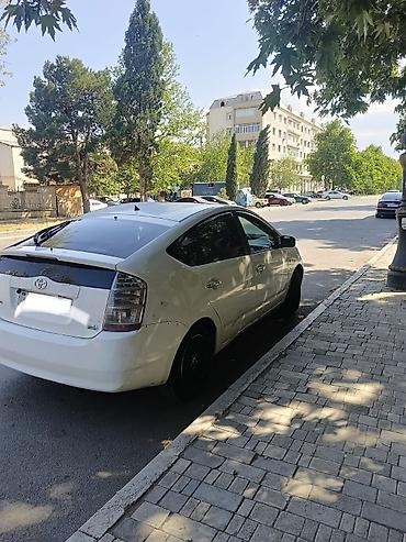 Toyota: Toyota Prius: 1.4 l | 2009 il Sedan — 5