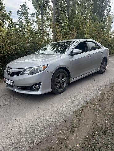 Toyota Camry: 2014 г., Автомат, Бензин, Седан at lalafo.kg Toyota Camry: 2014 г., Автомат, Бензин, Седан
