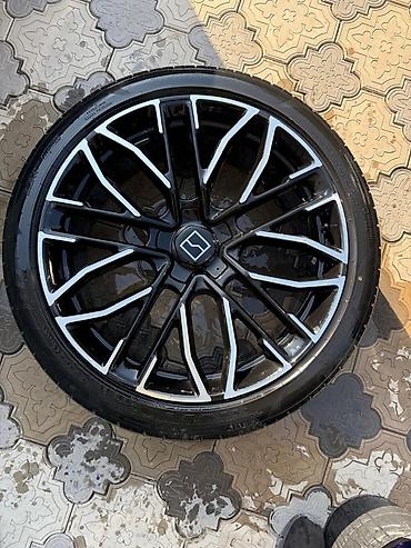 porsche design: Диски с резиной для Zeekr 001 - Размер дисков: R22 - Комплектация — 1
