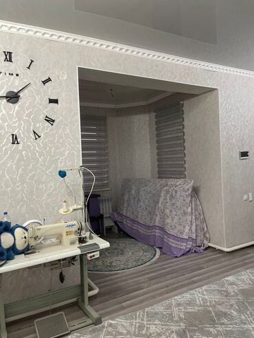 Продажа домов: Продаётся двухэтажный дом с благоустроенным двором и большим навесом — 14