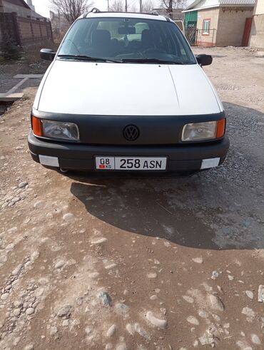 volkswagen grand california: Volkswagen Passat: 1990 г., 1.8 л, Механика, Бензин, Универсал