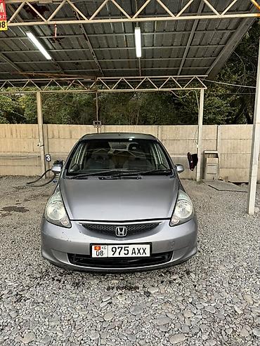 Honda Fit: 2007 г., 1.3 л, Автомат, Бензин, Хэтчбэк
