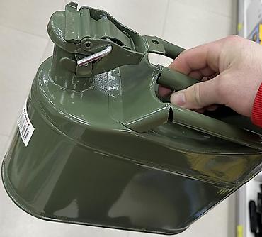 testo 575: Metalni kanister za gorivo – vojnički tip - Zapremina: oko 20 L — 1