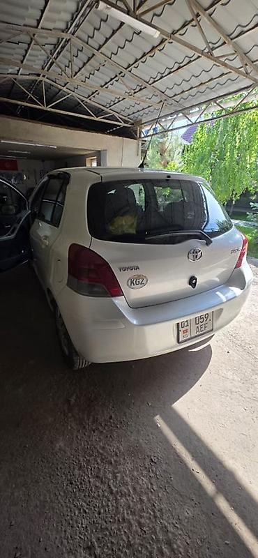 4 вд портер: Toyota Yaris: 2009 г., 1.4 л, Автомат, Бензин, Хэтчбэк — 3