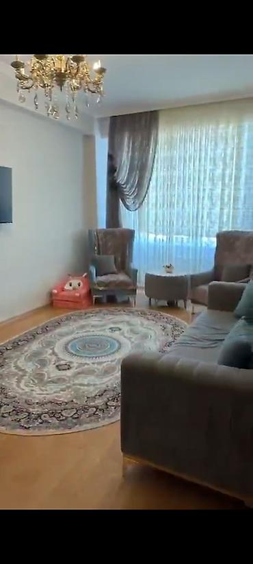şamaxida evler: 10 cu mk kristal da 2otaqlı içi əşyalı ev kira verilir 450 AZN — 1
