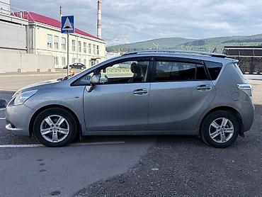 renault twingo: Toyota Verso: 2011 г., 1.8 л, Вариатор, Бензин, Минивэн — 5