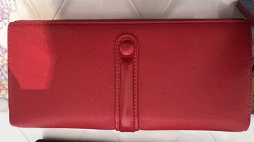 Кошельки: Кожаные женские кошельки. Особенности: - Компактный формат с клапаном — 12