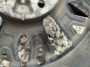 Диски: Литые Диски R 17 Kia, Комплект, отверстий - 5, Б/у — 7