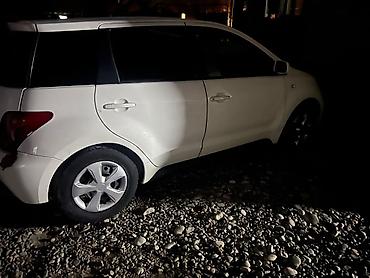 салон гольф 4: Toyota Ist: 2003 г., 1.5 л, Автомат, Бензин, Хэтчбэк — 4