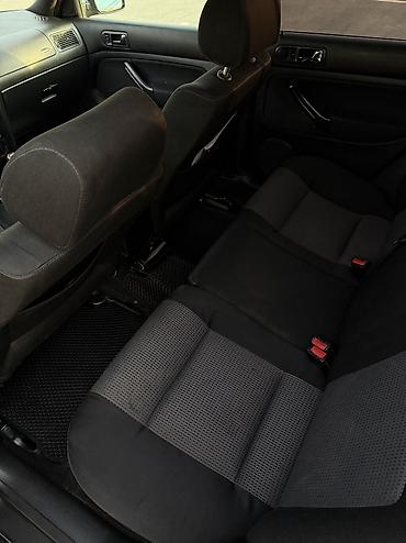 Volkswagen: Volkswagen Golf: 2000 г., 2 л, Механика, Бензин, Хэтчбэк — 9