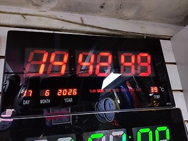 Декор и интерьер: Электронные настенные часы с большим LED-дисплеем - Крупные красные — 1
