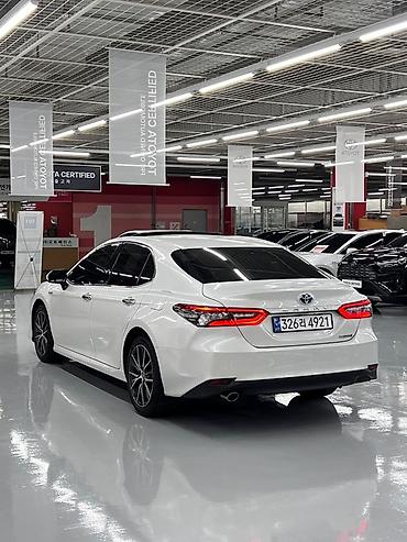 crown 2004: Toyota Camry: 2023 г., 2.5 л, Автомат, Гибрид, Седан — 2