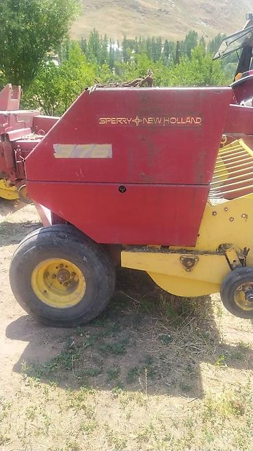 трактор 82 1: Пресс‑подборщик тюковый New Holland (Sperry New Holland), модель 376.+ — 2