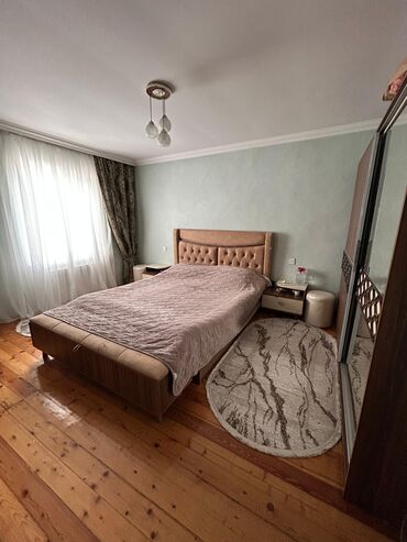 Bağ evlərinin satışı: Qaradağ Rayonu Qobustan Qəsəbəsinde 6 Sot Torpağda Kürsülü ev və — 6