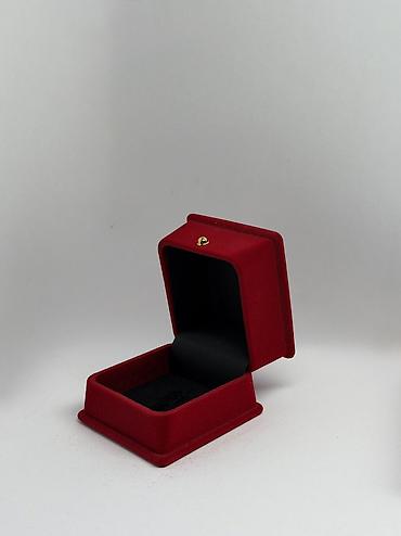 одежда для гор: Коробка, 22 см x 5 см x 3 см — 1