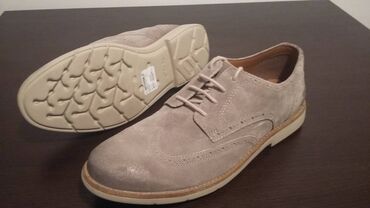 muska kosulja 2: Prodajem Clarks cipele (muske) nove, nekoriscene, kupljene u Londonu