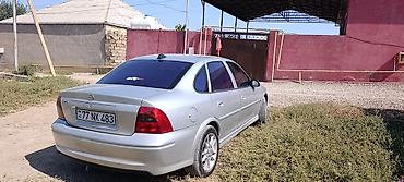 Opel: Opel Vectra B sedan – gümüşü rəng - Kuzov: 4 qapılı sedan — 4