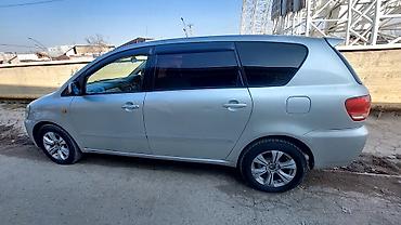 Toyota: Toyota Ipsum: 2001 г., 2.4 л, Автомат, Бензин, Минивэн — 2