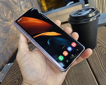 poco 4 pro: Samsung Galaxy Fold 2, Б/у, 256 ГБ, цвет - Золотой, 1 SIM, 2 SIM — 1