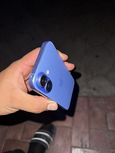 apple iphone 11: IPhone 16, Б/у, 256 ГБ, Синий, 91 % — 2