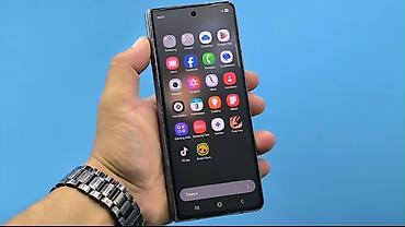 4 x: Samsung Galaxy Z Fold 4, Б/у, 256 ГБ, цвет - Серый — 1