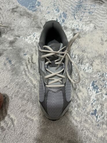 Кроссовки и спортивная обувь: Мужские кроссовки, 41, Nike, Новый, цвет - Серый, Платная доставка, Самовывоз — 10