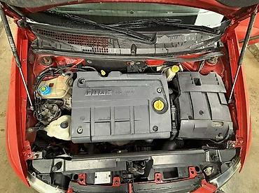 dm tapi: POKLOPAC MOTORA ZA FIAT STILO ZA 2005. GOD. | 1.9jtd 05g 16v 103kw — 1