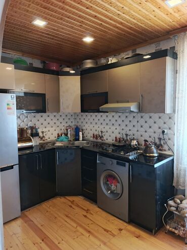 Həyət evləri və villaların satışı: 3 otaqlı, 100 kv. m, Orta təmir — 4