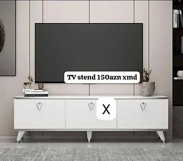 divarda kitab refleri: TV stend - Material: ağ rəngli korpus, modern minimalist dizayn - — 1