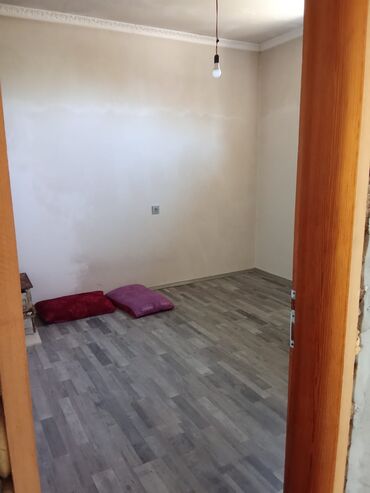 Həyət evləri və villaların satışı: Qala qəs. 3 otaqlı, 100 kv. m, Kredit yoxdur, Orta təmir