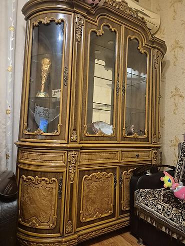 tualet dizayn: Klassik üslubda tam yataq otağı dəsti Tərkibi: - Geniş beşqapılı — 6