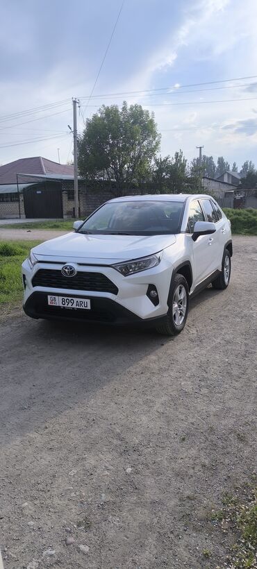 купить спортивную машину: Toyota RAV4: 2021 г., 2.5 л, Автомат, Бензин, Кроссовер