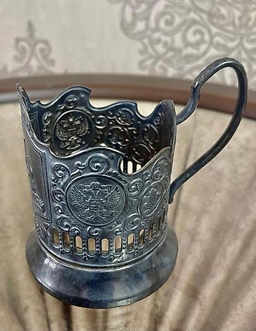cay qabi: Metaldan hazırlanmış qrafin/çay stəkanı üçün podstakanik (stakanaltı) — 2