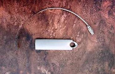 Ostali antikviteti: Metalni privesci za ključeve - Kapsch, Recom & Čuvar novčića. Cena — 13